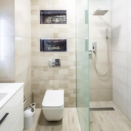 з парковкою в центрі Apartament Lwów